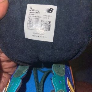 Better pics of the shoes and the tag